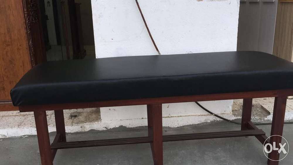 Massage table for sale at Mutrah 4