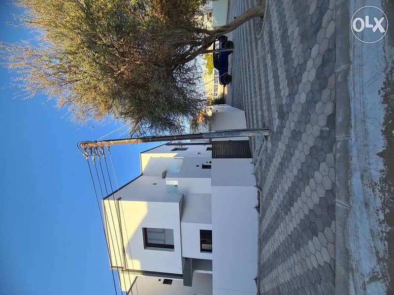 brand new brilliant villa for rent in al heil north near to the wave 2