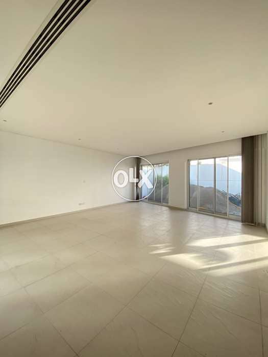 Villa for rent Al mouj with private pool 4 bedroom 3