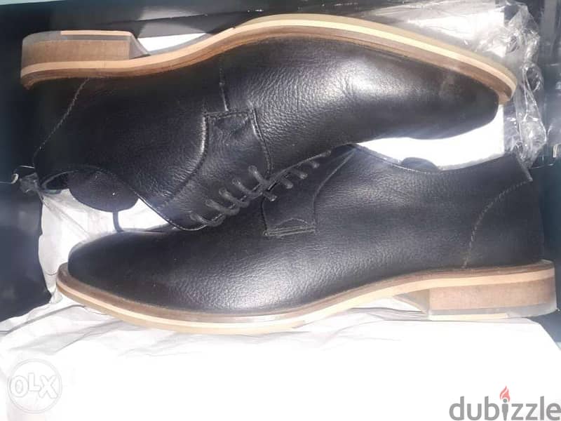 Leather Solid shoe 6