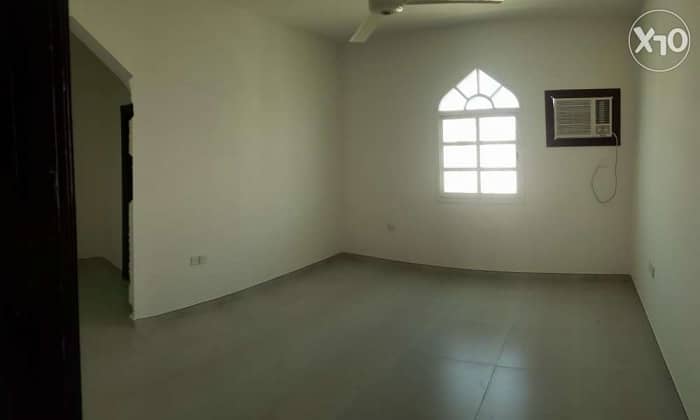 4 Room flat with new maintenance in Khuwair 3