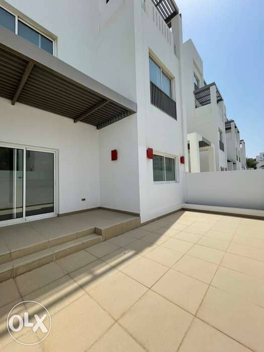 Luxury Modern Flats in MSQ with shared garden and gym 5