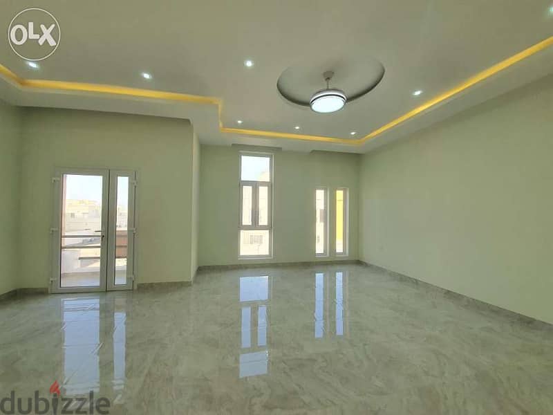 A Model new twin villa in al khoud area 4 behind KFC for sale 3