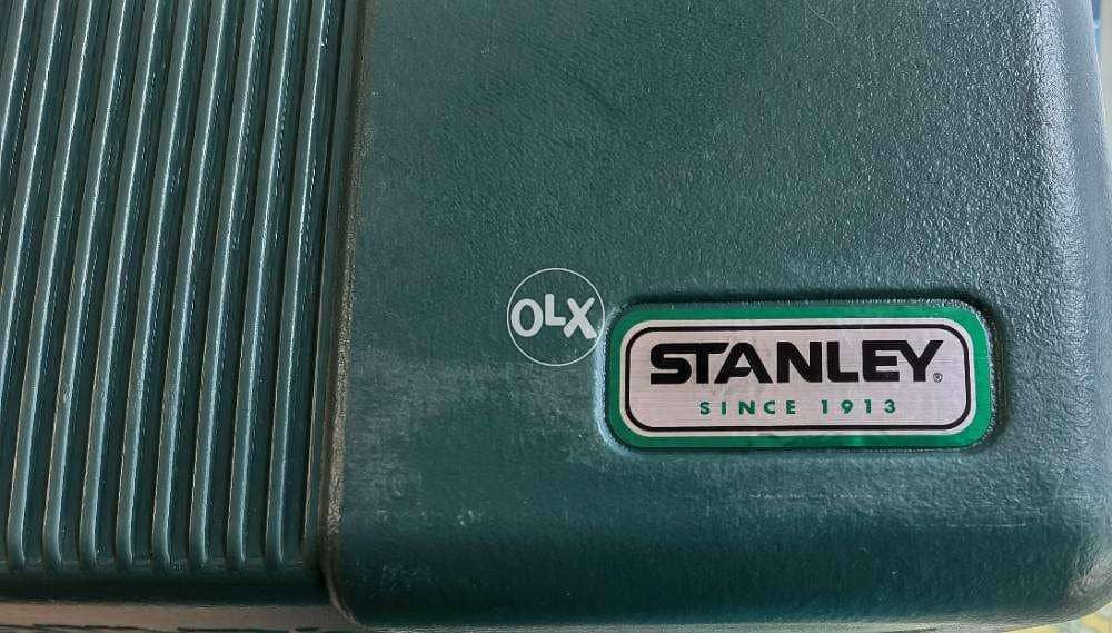 Stanley Cooler and Vacuum Flask combo 4