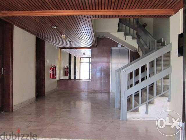 Flats for rent near Centerpoint Ruwi (Pizza Hut Building) 1