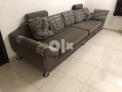 L Shaped Sofa | 6 Cushions