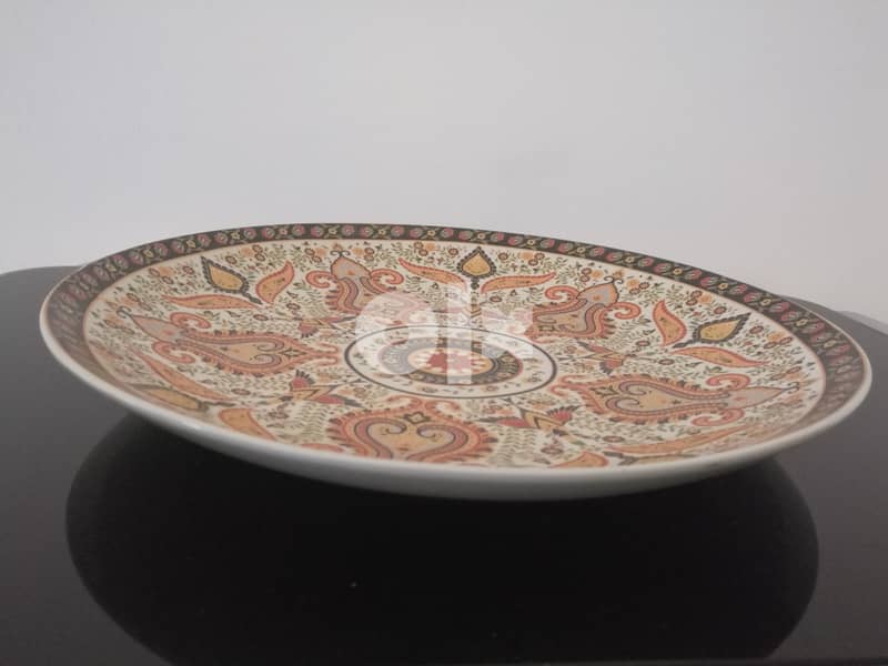 Decorative Serving Plate 4