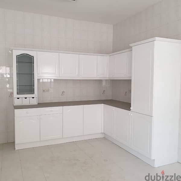 kitchen cabinets with aluminium, glass and glidding sheet 3