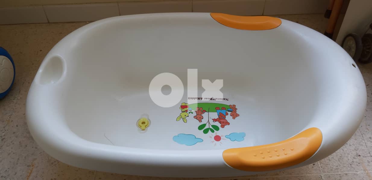 Baby bath tub 1