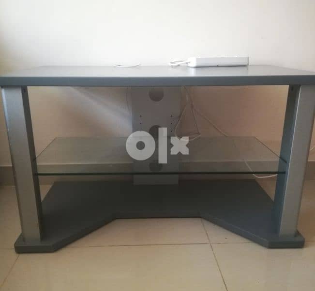 Small TV table 0