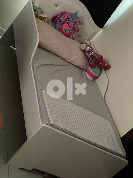 Kids bed for sale (150 x75) Bed and Mattress 1