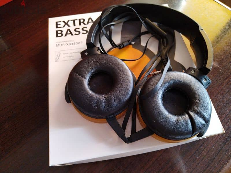 Extra bass stereo headphones 1