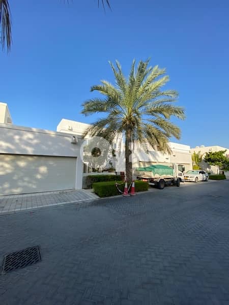 Villa for rent Al mouj with private pool 4 bedroom 9