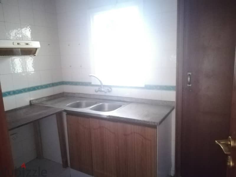 Al Khuwair ! 2 Bedroom With Majlis Specious Flat Near Jasmin Mall 7