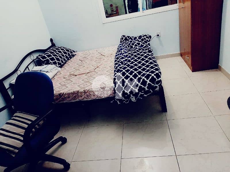 furnished room available 0