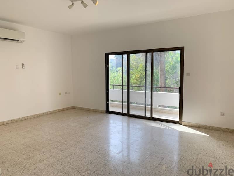 highly recommended 3+1 Bhk in shatti Qurum beach side 10