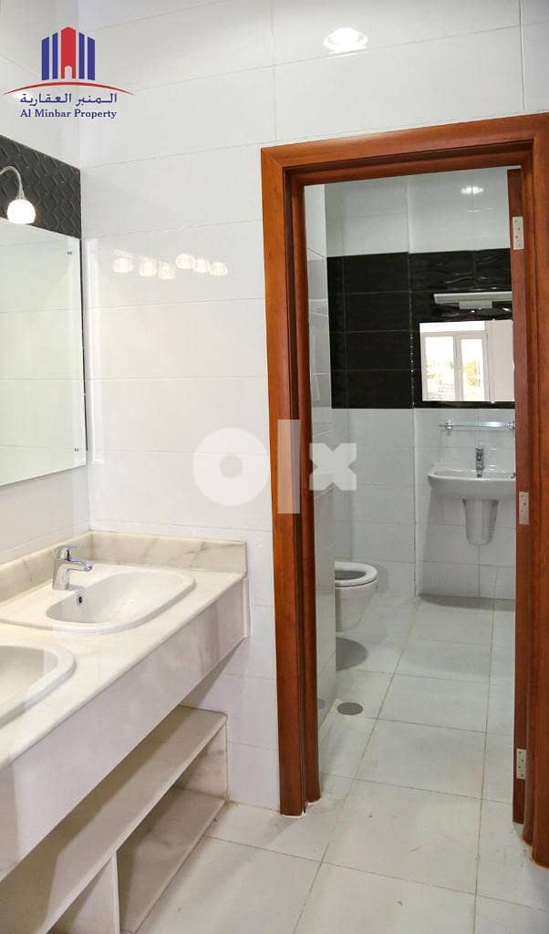 فيلا للإيجار مقابل شاطئ الحيل Villa for rent in front of Al Hail Beach 9