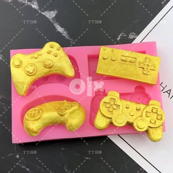 Cake tools and silicone molds 7