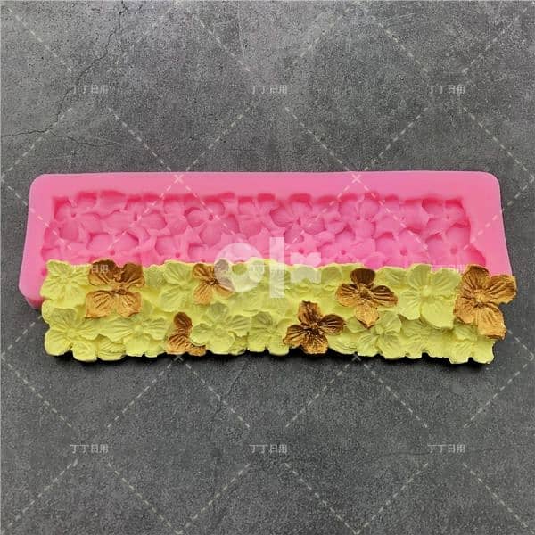 Cake tools and silicone molds 8