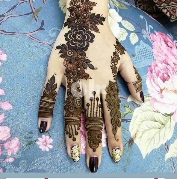 Henna Designer available for home service also 4