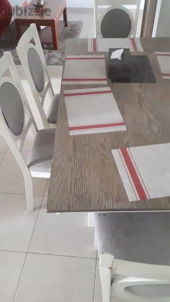Urgent LUXURY dining table set URGENT