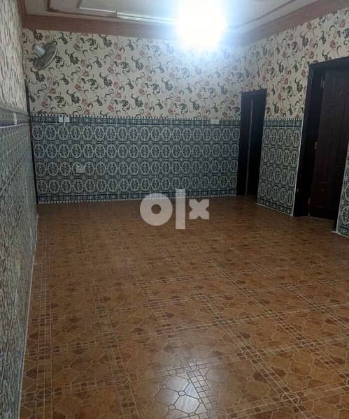 للبيع او الايجار منزل في الوادي الكبير for Rent 400 OMR 5