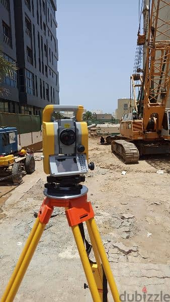 land surveyor available 3