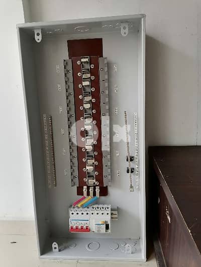 8 way and 12 way TPN distribution boards