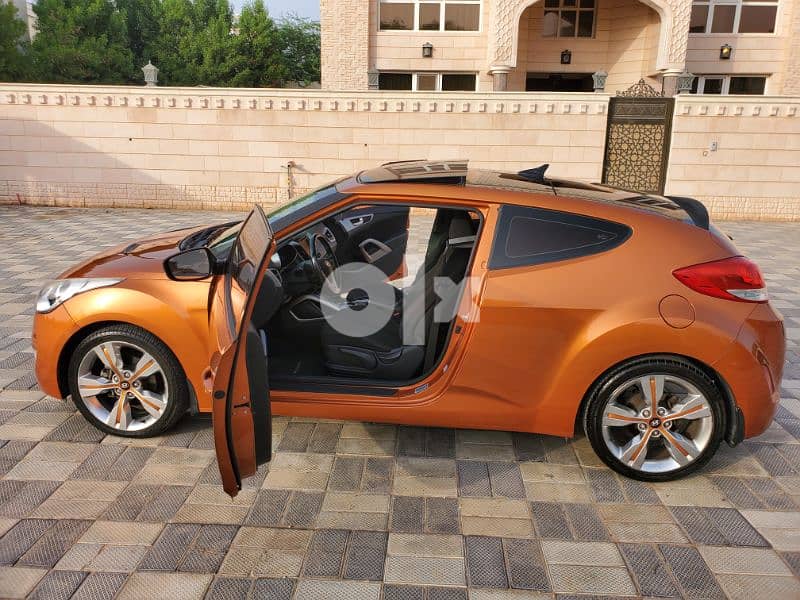 Excellent condition Hyundai veloster 7