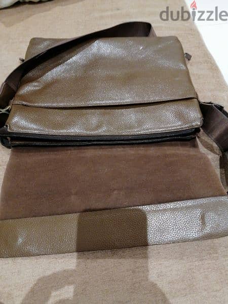 Buy Men's Duchini Solid Crossbody Bag with Zip Closure Online | Centrepoint  UAE
