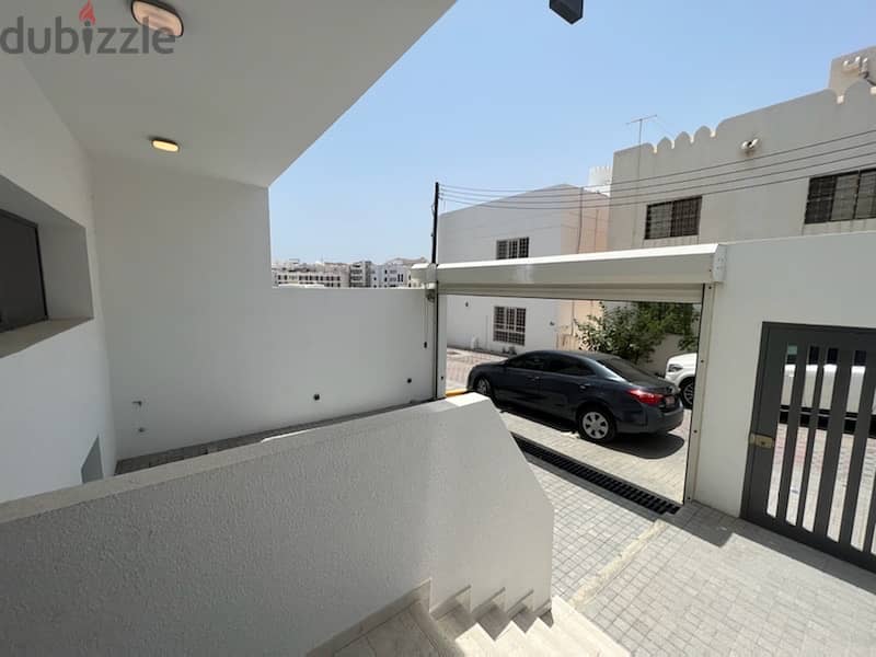 highly recommended 3+2 row villa at Qurum 7