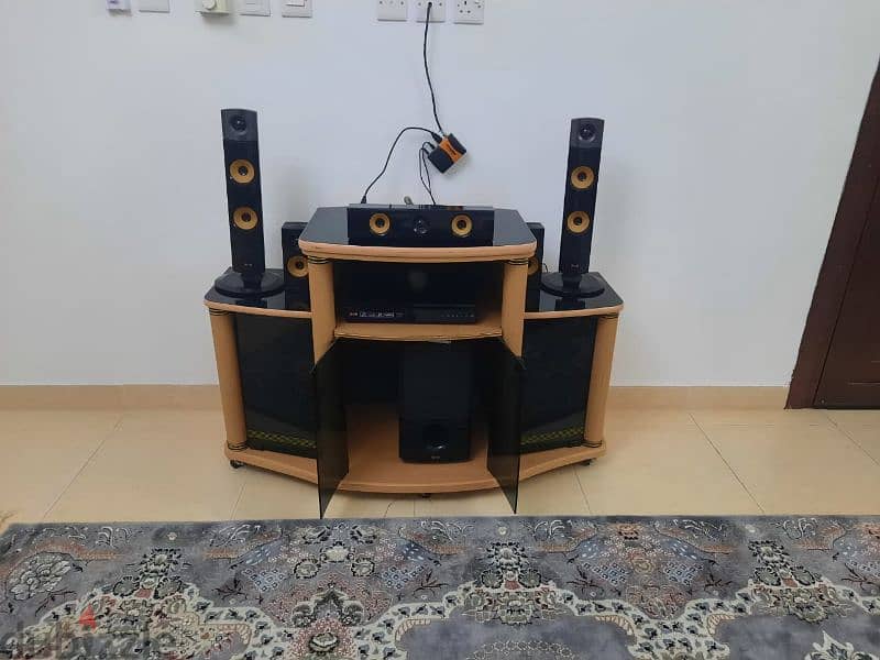 LG speaker with table 3