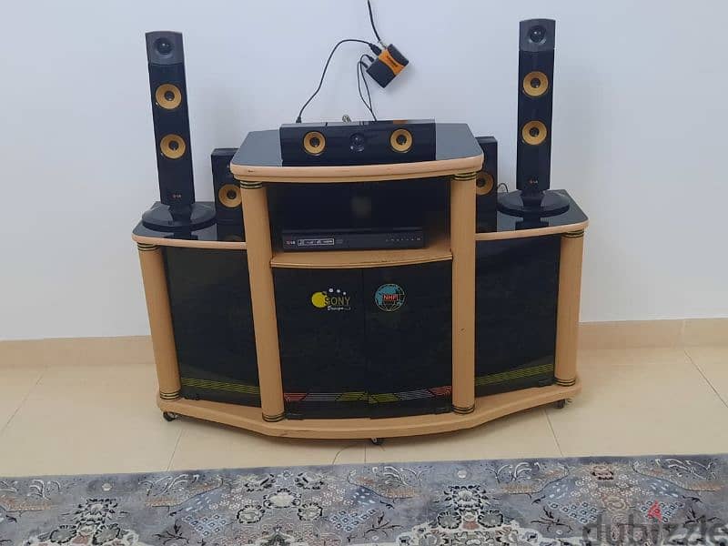 LG speaker with table 4