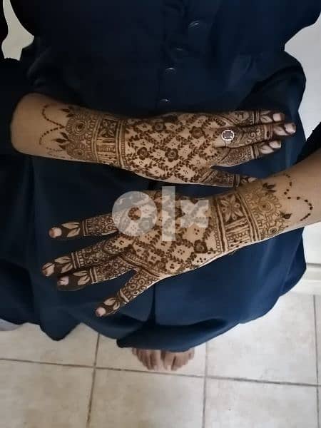 beautiful henna Designer in oman 2