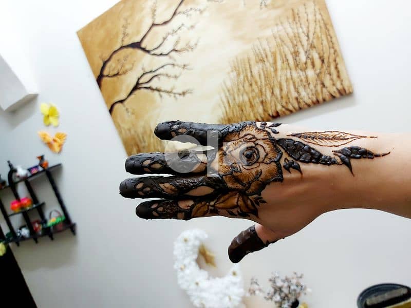 beautiful henna Designer in oman 4