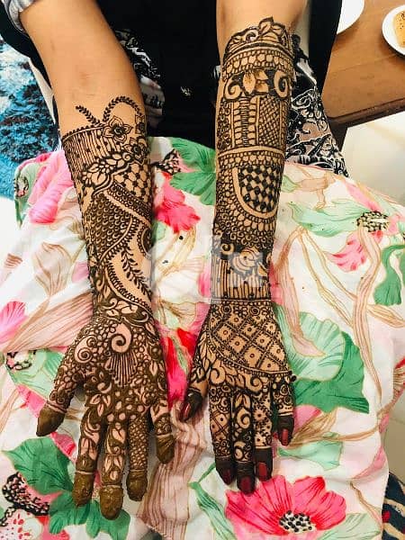 beautiful henna Designer in oman 18