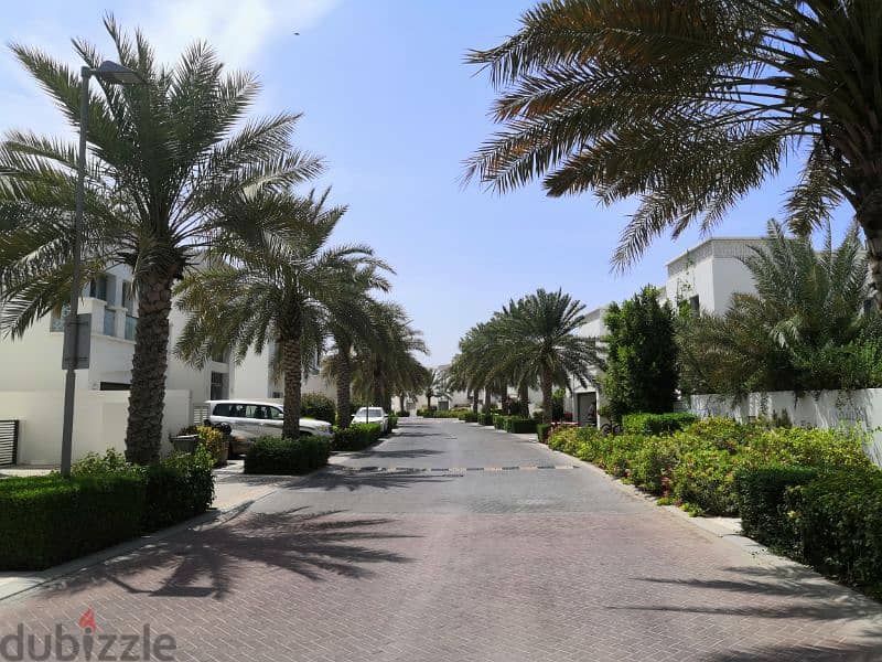 Marvelous 5+1 BHK independent villa for sale in Al Mouj 4