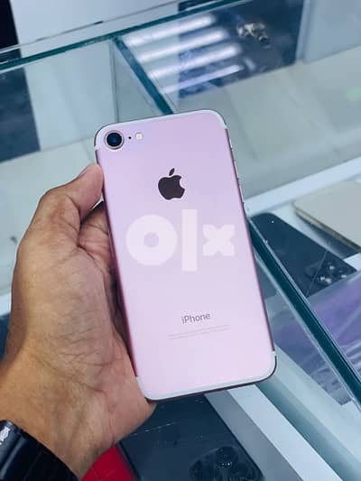 iPhone 7-128 GB Outstanding device for sale