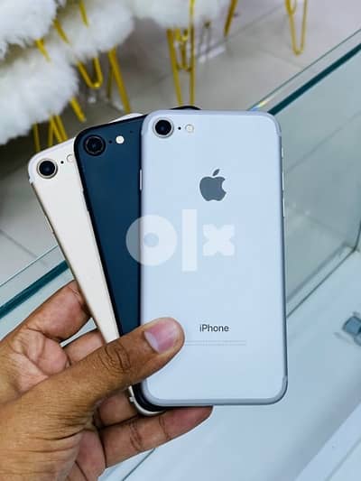 iPhone 7-128 GB Excellent nice phone