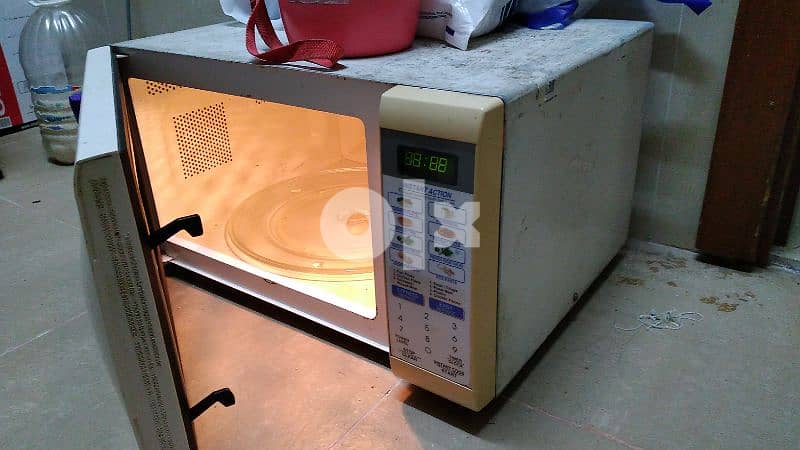 sharp company Microwave 1