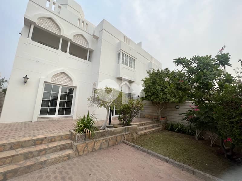 5 BHK Villa in compound at madinat Al Illam destrict. 1